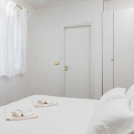 Maison Gil Santucci Pensión 3*