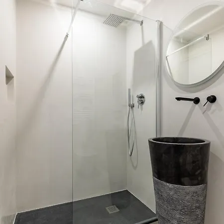 Maison Gil Santucci 3*