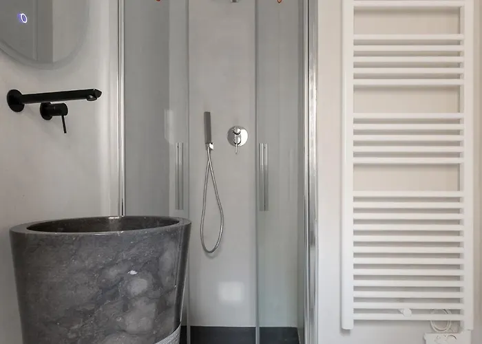 Maison Gil Santucci 3*