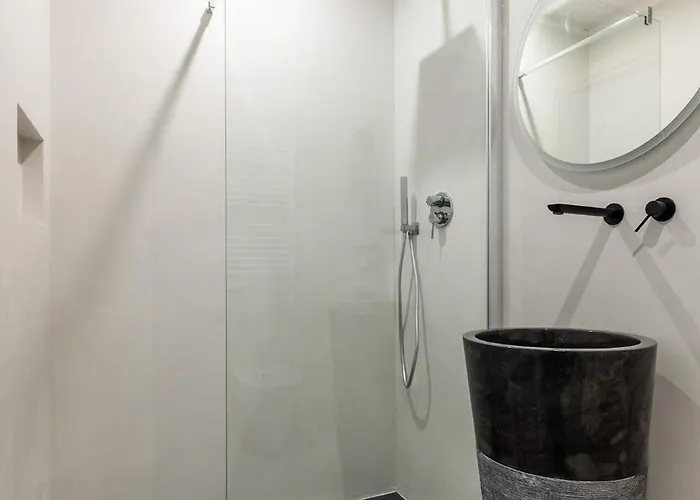 Maison Gil Santucci 3*