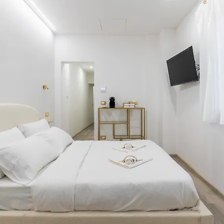 Maison Gil Santucci 3*